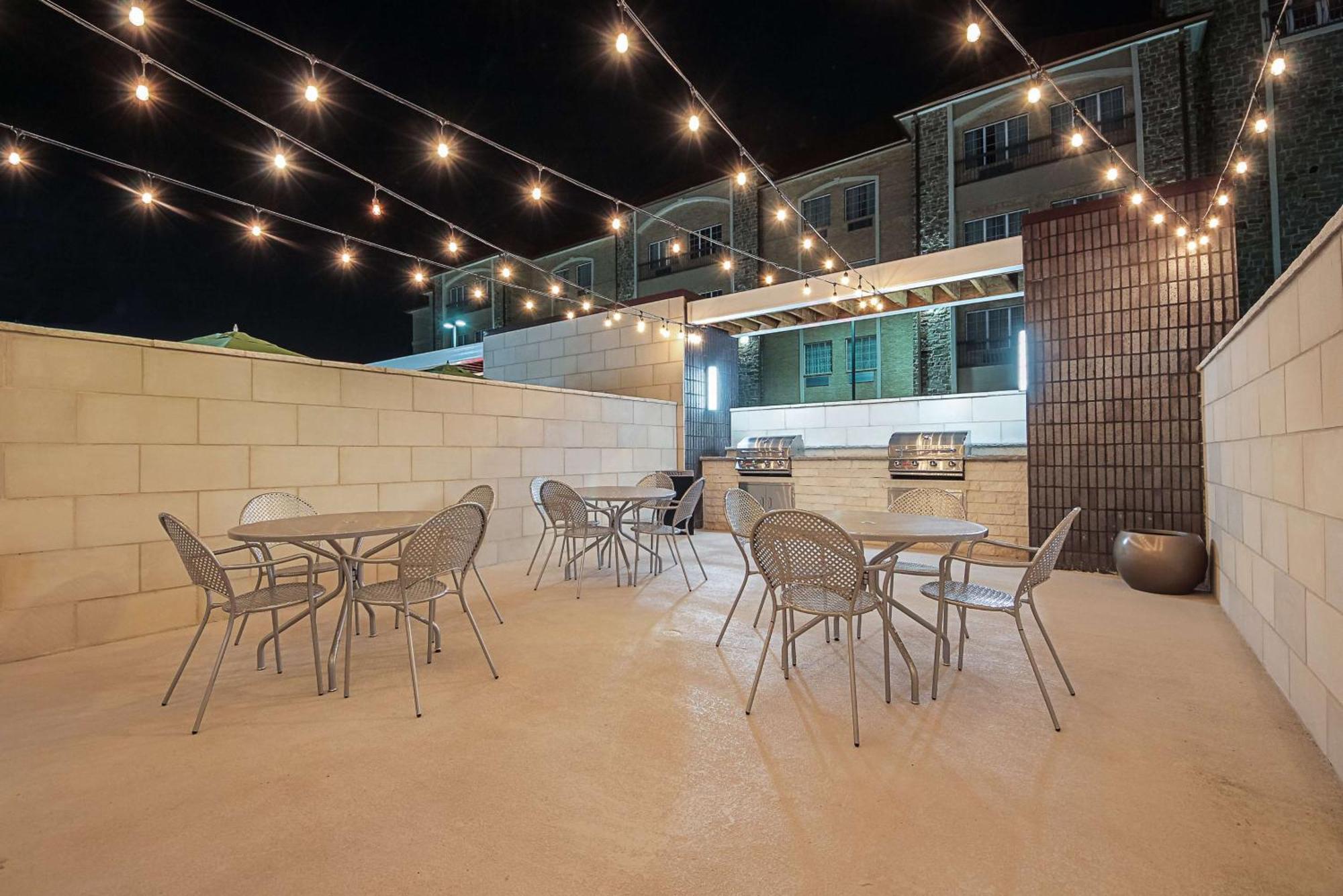Home2 Suites By Hilton Dallas גרנד פריירי מראה חיצוני תמונה